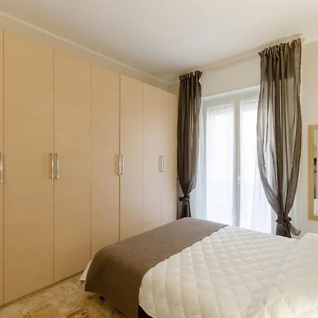 Altido Modern Flat With Terrace Near The Beach Appartement Savone